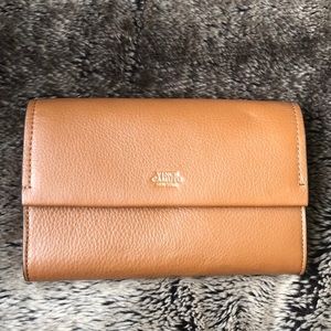 Vince Wallet on Chain- Camel Leather Gold Chain